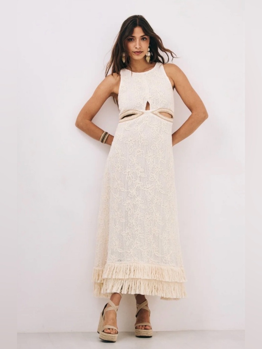 NKN Nekane - Cut out / Fringe Cream dress!